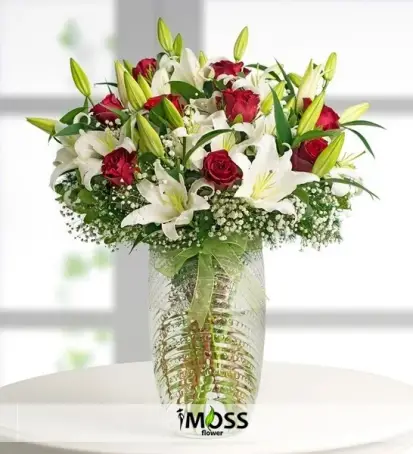 Kırmızı Güller ve Lilyumlar