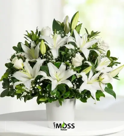 Seramikte Beyaz Lilyum Ve Güller