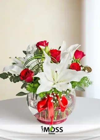 Fanusta Lilyum Ve Güller