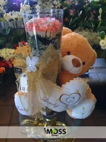 BUYUK CAMDA 20 ADET İTHAL GUL VE 50 CM AYICIK