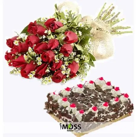 Özel Pastası Ve Gül Buketi