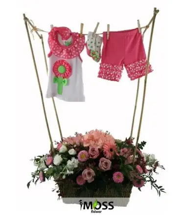 ZIBINI VE ÇİÇEKLERİYLE BERABER