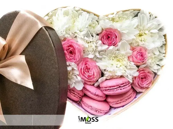 Kalpte Papatyalar Pembe Güller ve Makaronlar