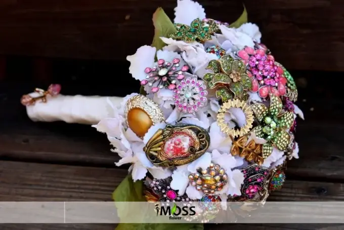 Özel Taşlı Gelin Buketi